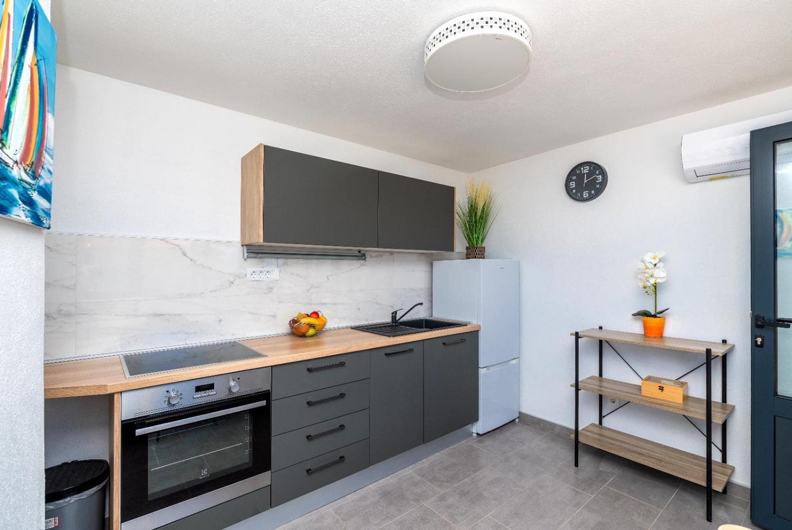 Apartman Pinto Makarska Bagian luar foto